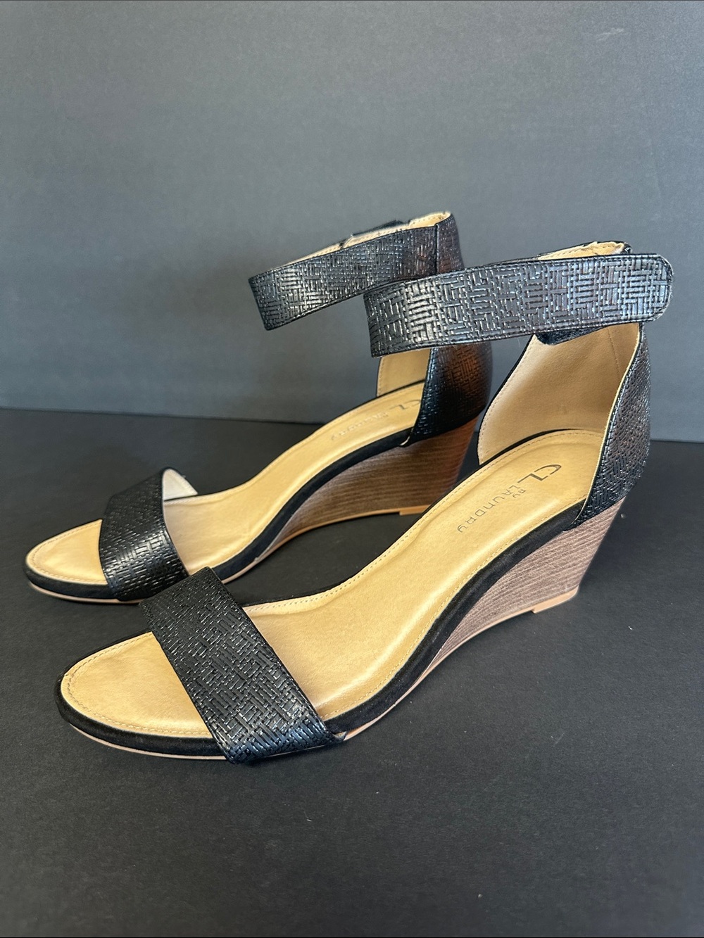 CL by Laundry women’s wedge sandals size 11